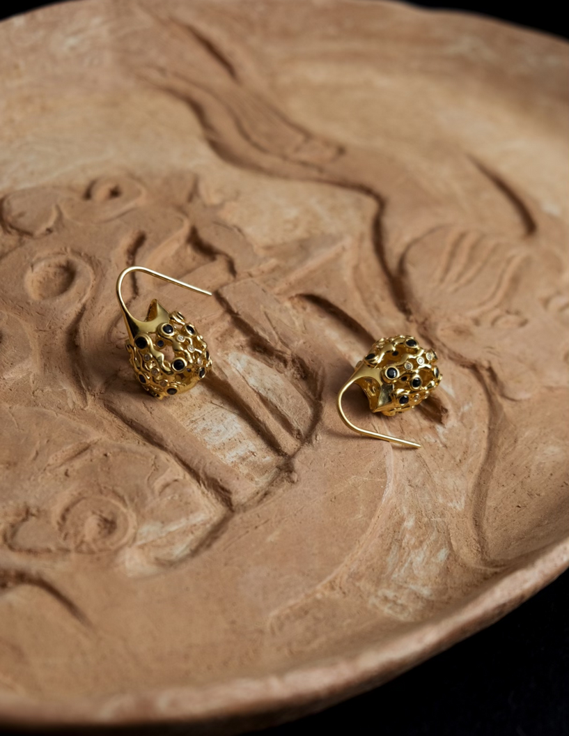 Basket Drops in 18K Gold with Sapphire & Diamond